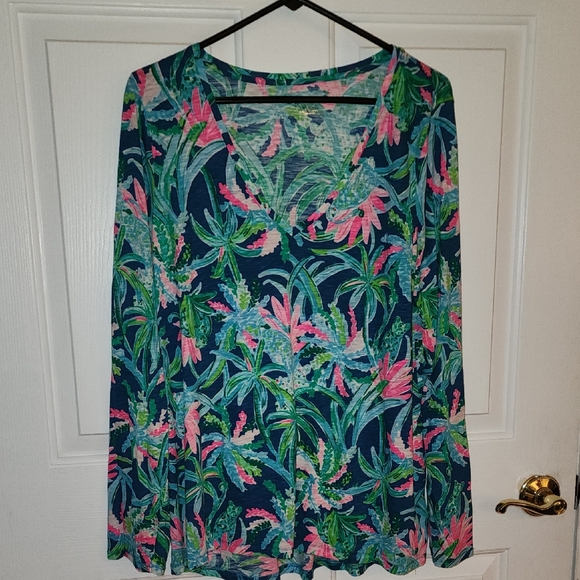 Lilly Pulitzer Tops - Lilly Pulitzer Etta Long Sleeve Tee In Sweet Escape- Large